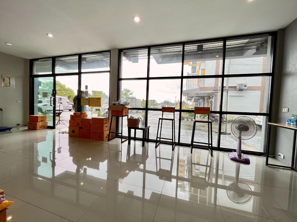 Life Hotel Rong Khun Ban Mai  Exteriér fotografie