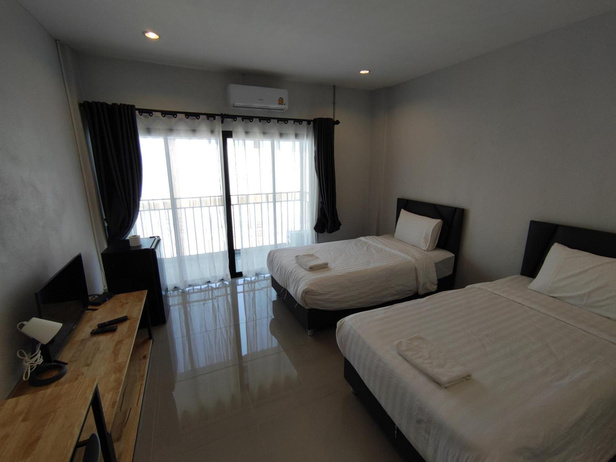 Life Hotel Rong Khun Ban Mai  Exteriér fotografie